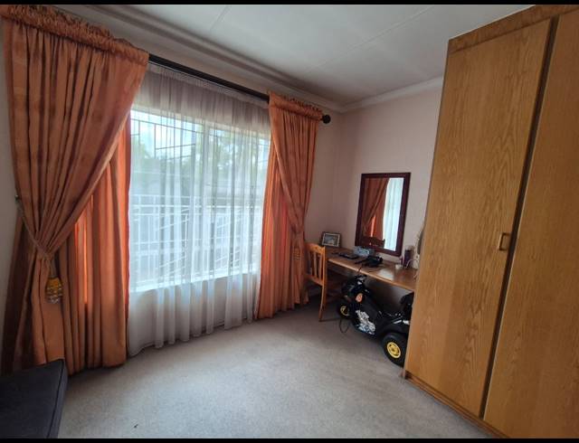 4 BEDROOM HOUSE FOR SALE IN VANDERBIJLPARK SE 3